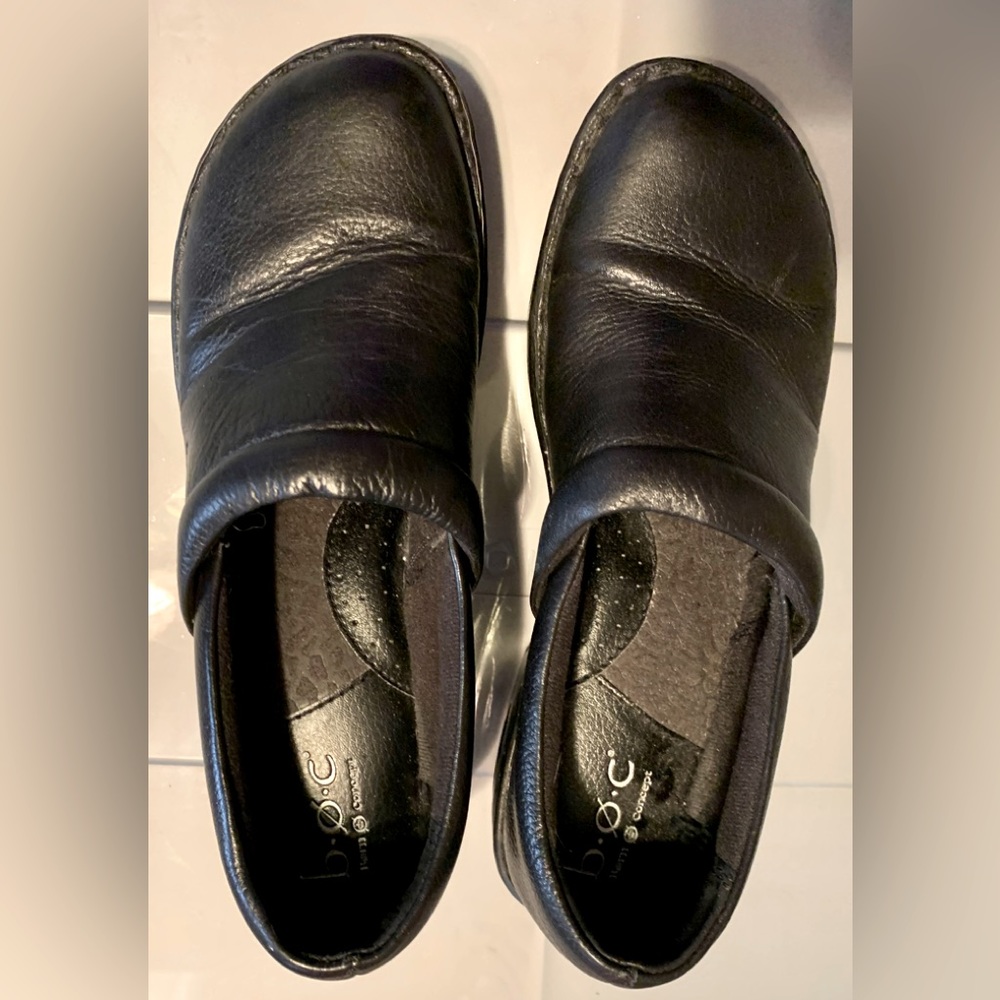 b.o.c. Born Concept  Womens Black Slip On Clogs Leather Size 8 Med. (39) Eur.